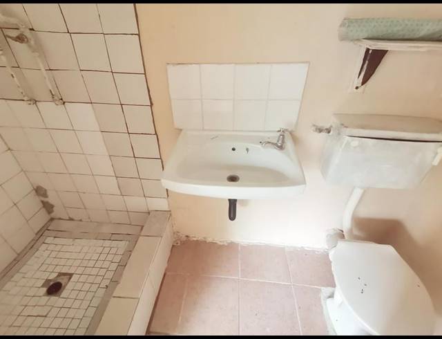 1 BEDROOM PROPERTY TO RENT IN MOSELEY